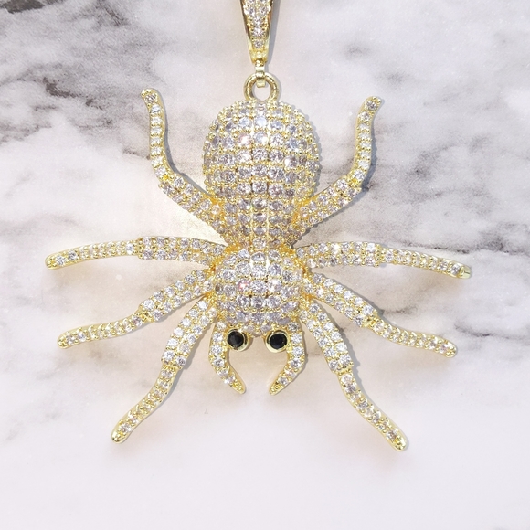 14K Gold Finish Spider + 20" Rope Chain - Picture 2 of 10